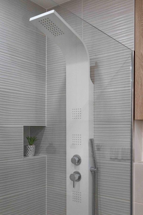 Spacious Apartment In Radnicka Business Zone - Free Parking Zagreb Extérieur photo